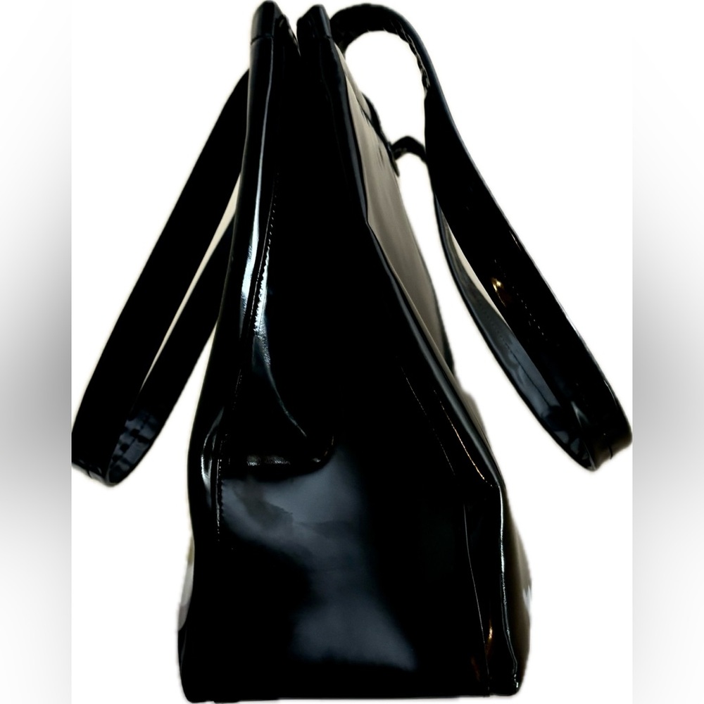 Salvatore Ferragamo Black Shoulder Bag with Gold Clasp - Picture 7 of 15